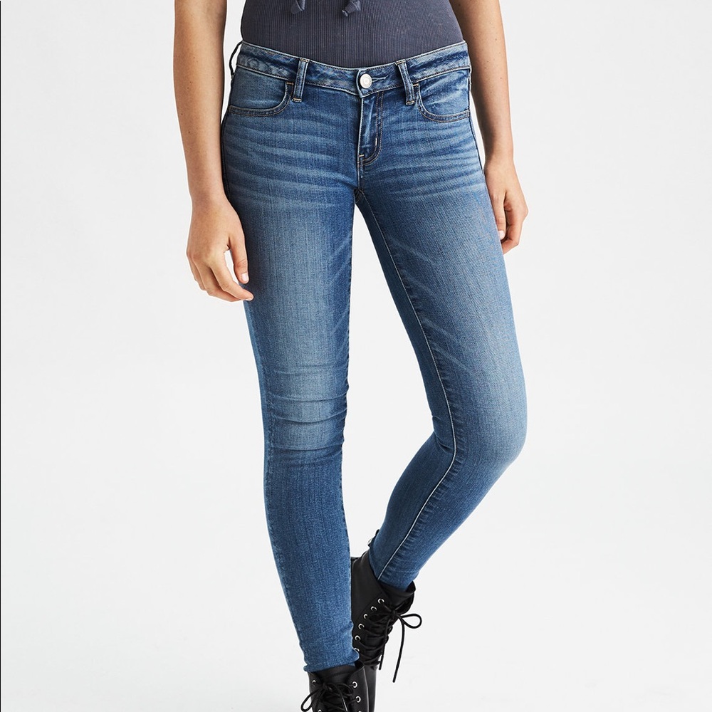 AMERICAN EAGLE JEGGINGS. Size 8 Long.